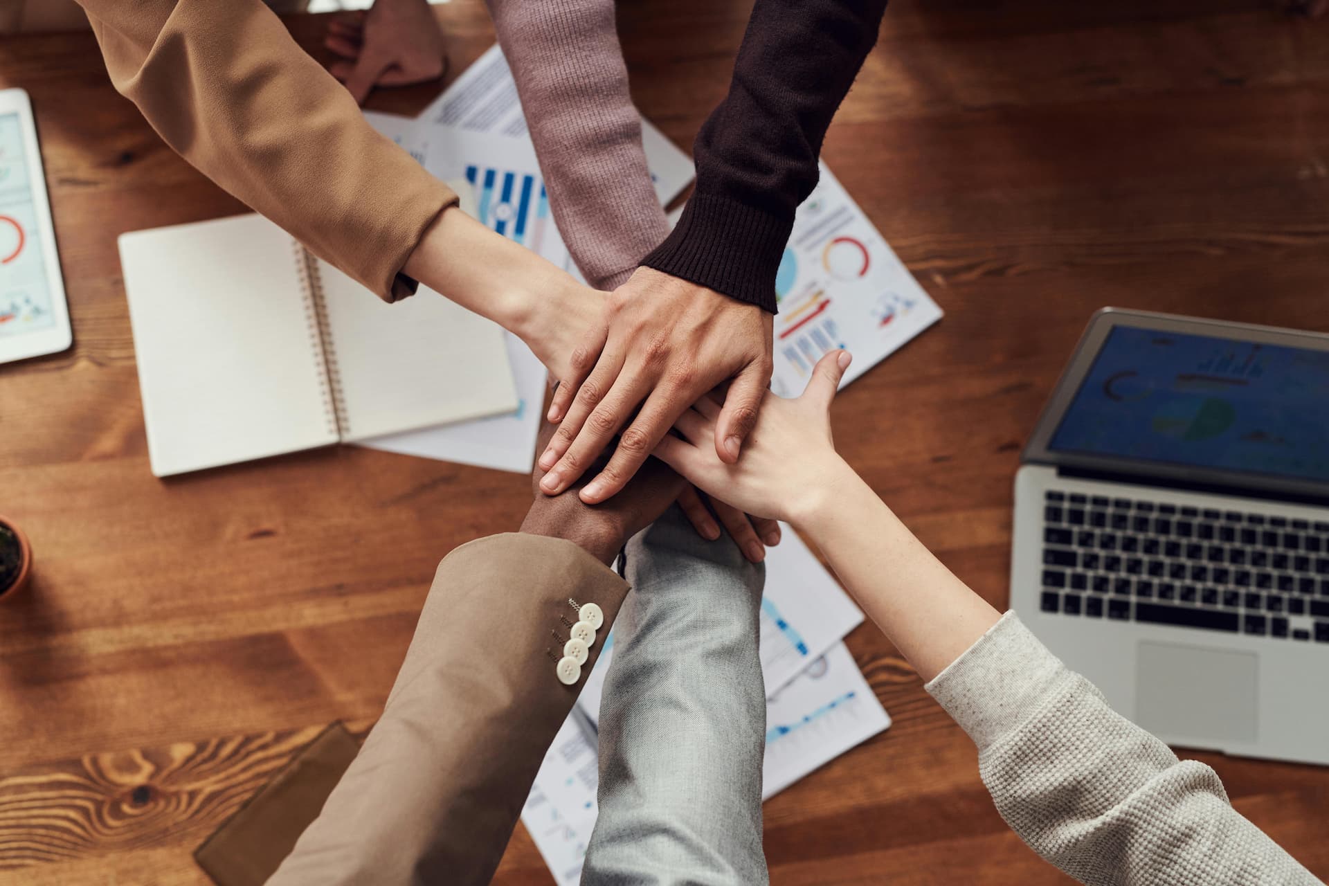 Top 10 Team-Building Activities for Remote and Hybrid Teams